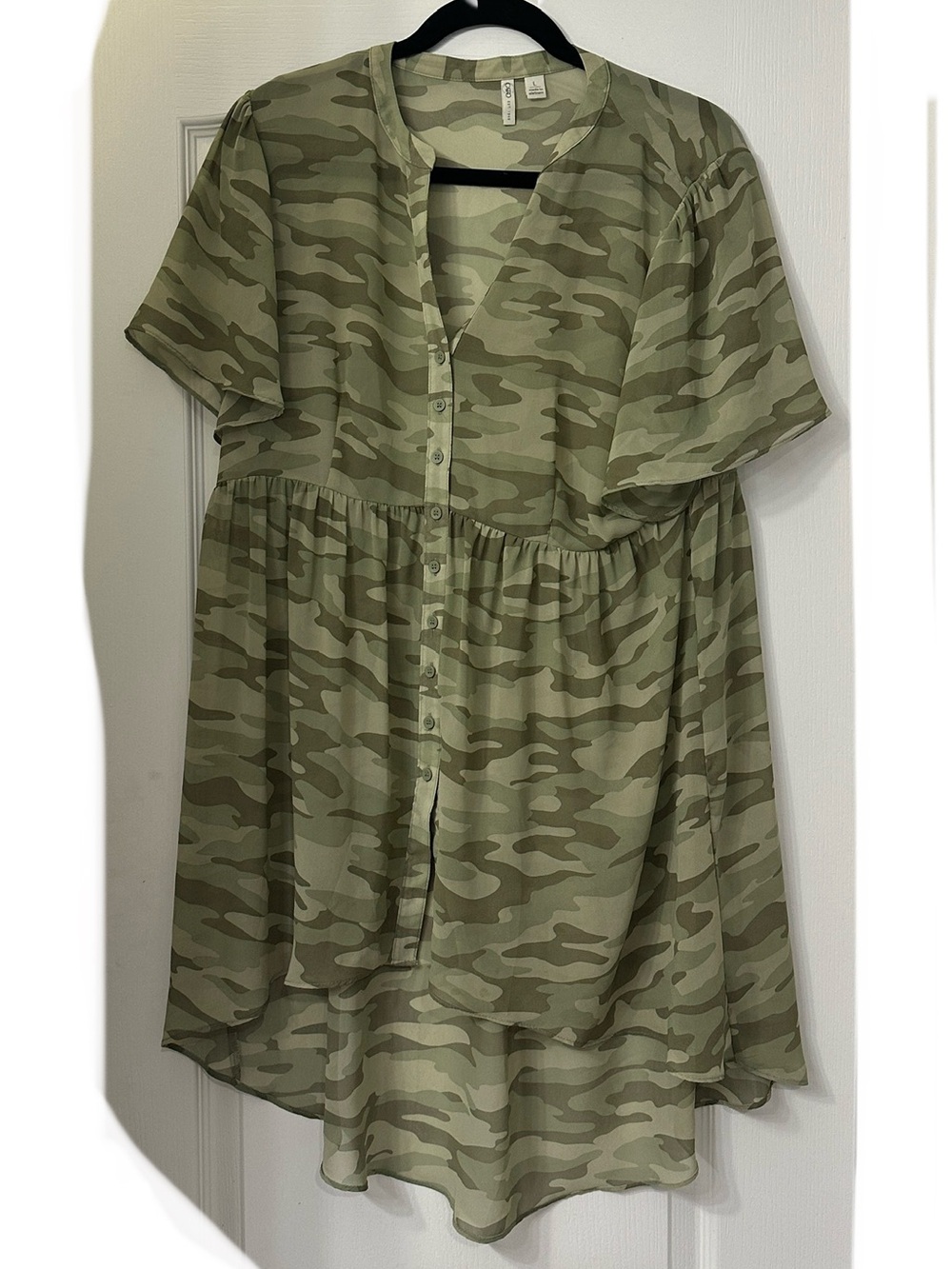 Cato Woman’s Olive Green Camo Button-Front High-Low Blouse